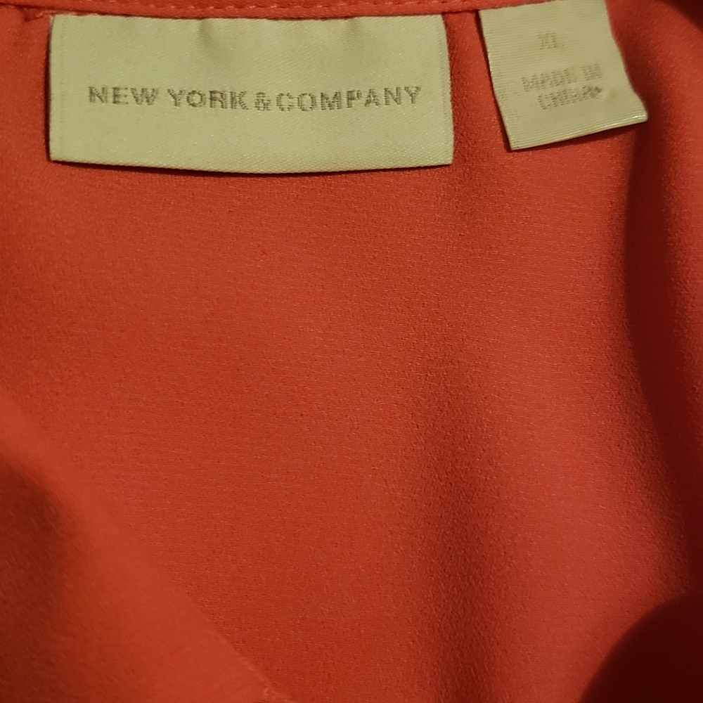 Woman's blouse - Picture 2 of 2